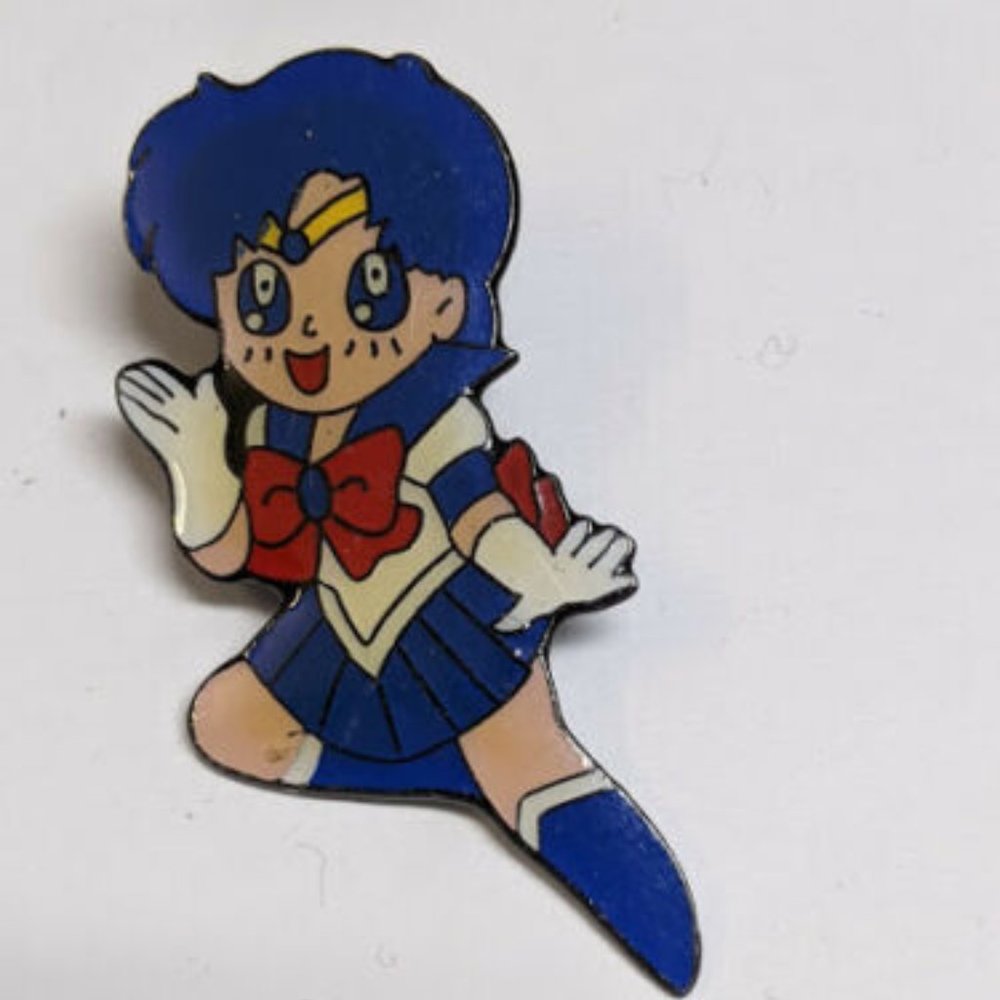Vintage Sailor Moon Enamel 80's Pinback Pin